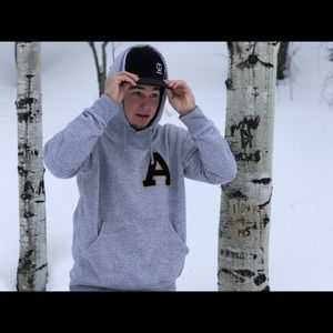 Meet your Posher, Mitchell